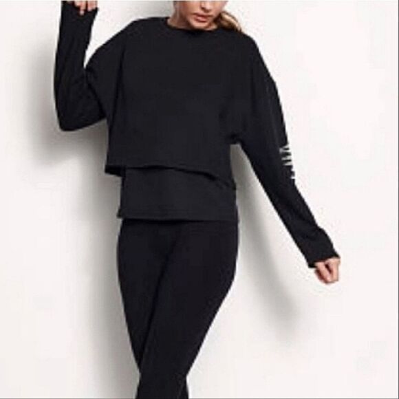 Victoria's Secret Black Crewneck Long Sleeve Cropped Sweatshirt - Picture 3 of 16